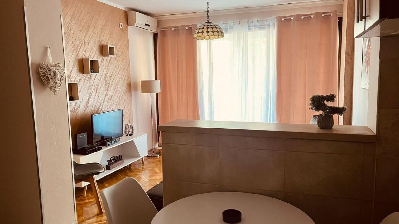 Majdini Clock Tower Apartman Подгорица Екстериор снимка