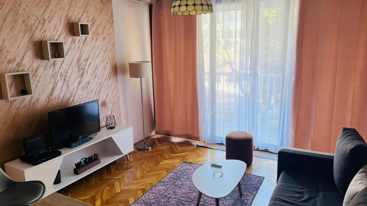 Majdini Clock Tower Apartman Подгорица Екстериор снимка